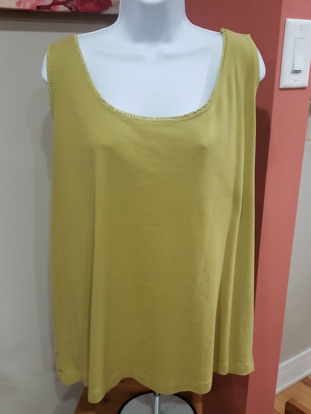 Avenue Olive Green Scoop Neck Top, Size 30-32